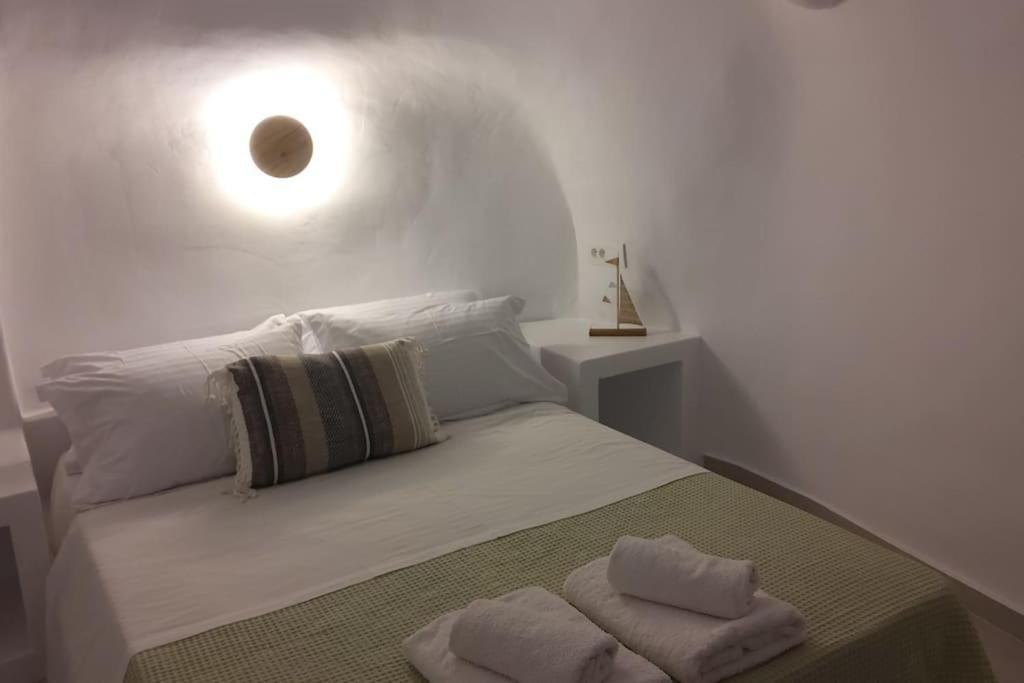 Finikas Cave House Apartment Foinikia  ภายนอก รูปภาพ