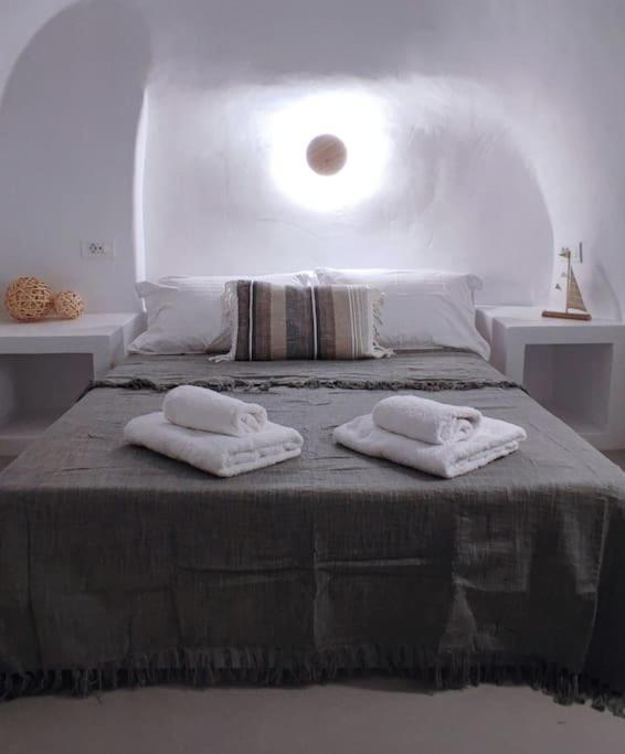 Finikas Cave House Apartment Foinikia  ภายนอก รูปภาพ